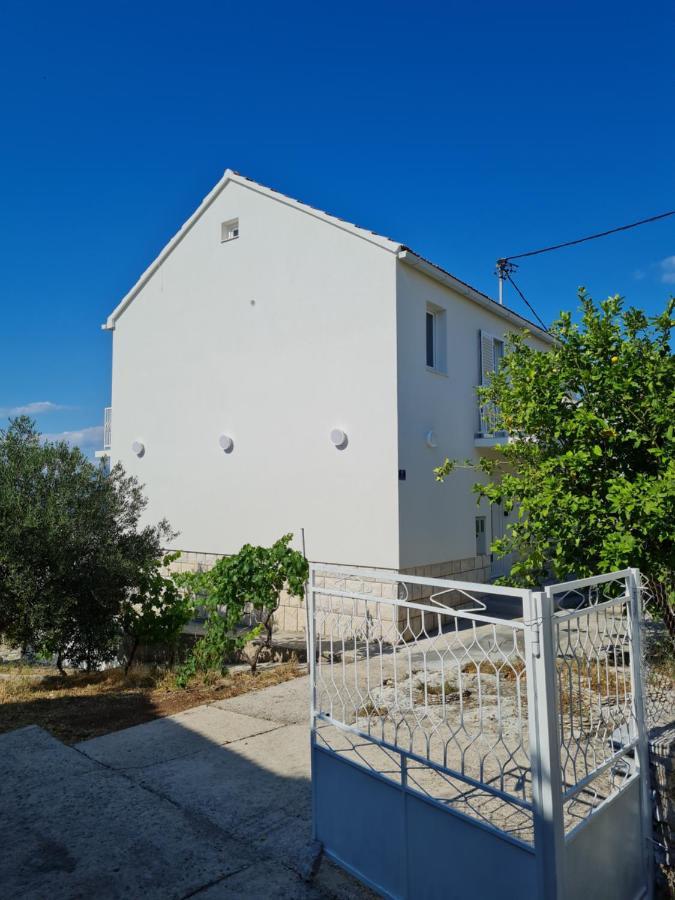 Garden House Sutivan Exterior foto
